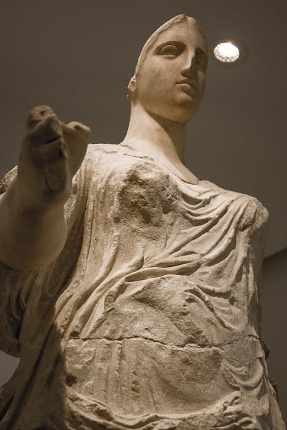 immagine che raffigura la statua della dea di Morgantina